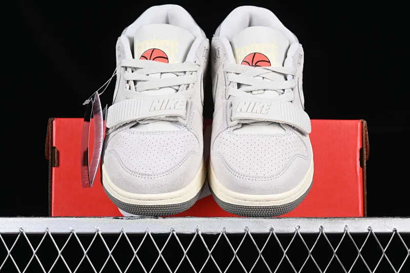 All Categories Nk SB Dunk Series Nk Air Alpha Force 88 Campus Shoes Nk Air Alpha Force 88 SP First Layer Nike Mid-top Casual Running Shoes FN6594-001